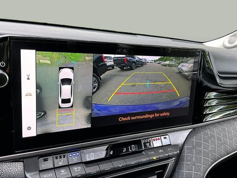 Certified 2026 Toyota Camry Hybrid AWD/4WD image 28