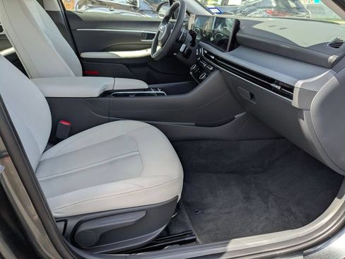Used 2025 Hyundai Sonata SEL FWD image 26