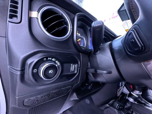 Used 2024 Jeep Wrangler Unlimited Sahara w/ Technology Group AWD/4WD image 16