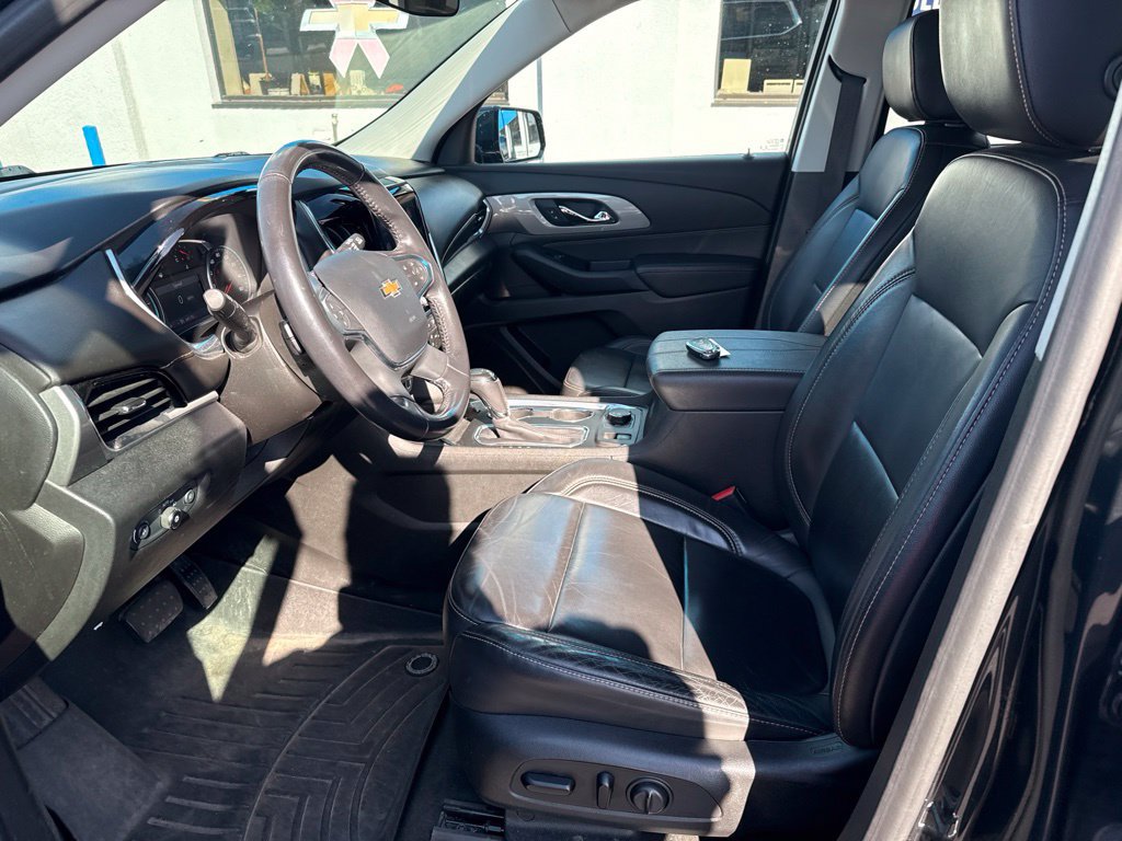 Used 2020 Chevrolet Traverse LT FWD image 20