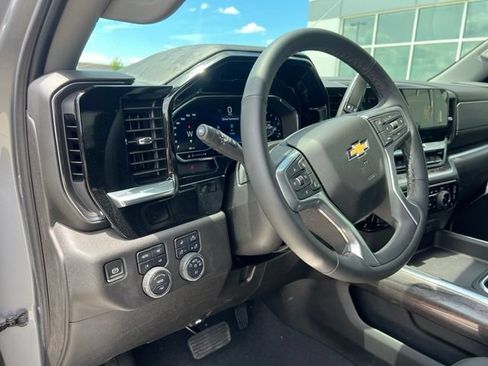 Used 2025 Chevrolet Silverado 2500 LTZ w/ LTZ Plus Package AWD/4WD image 20