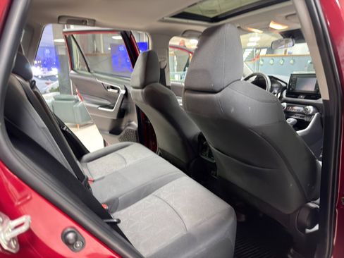 Used 2019 Toyota RAV4 XLE w/ All Weather Liner Package image 28