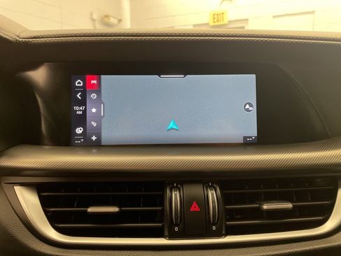 Used 2023 Alfa Romeo Stelvio Veloce image 19