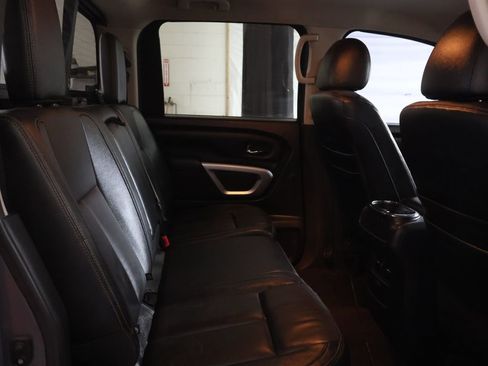 Used 2017 Nissan Titan SL image 13