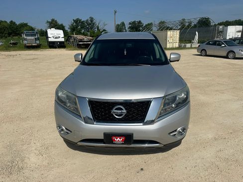 Used 2015 Nissan Pathfinder SL w/ SL Tech Package AWD/4WD image 3