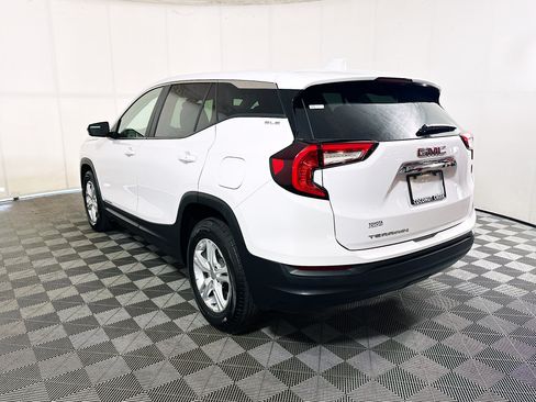 Used 2024 GMC Terrain SLE FWD image 5