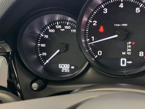 Used 2025 Porsche Macan image 22