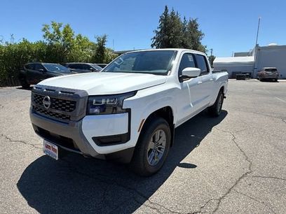 New 2026 Nissan Frontier SV w/ Tow Package