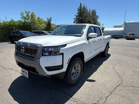 New 2026 Nissan Frontier SV w/ Tow Package AWD/4WD image 1