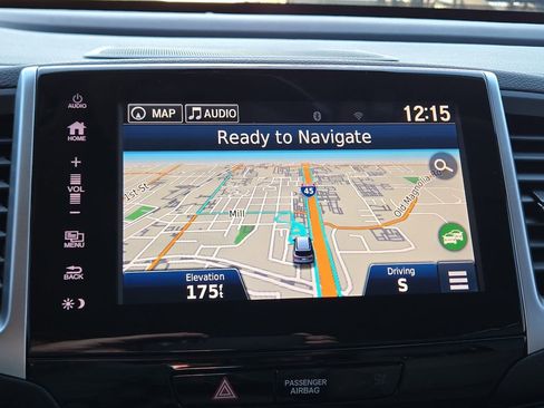 Certified 2018 Honda Pilot Touring image 24