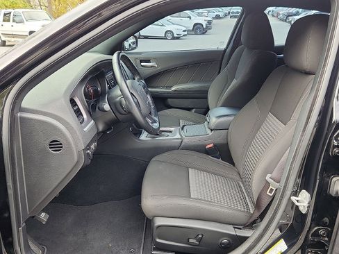 Used 2022 Dodge Charger SXT w/ Blacktop Package image 11
