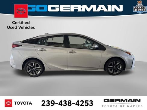 Used 2021 Toyota Prius XLE image 8