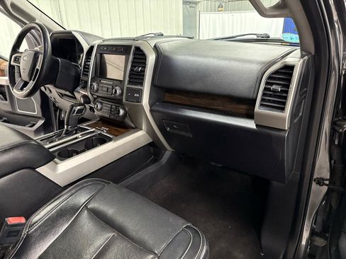 Used 2018 Ford F150 Lariat w/ Equipment Group 502A Luxury AWD/4WD image 19