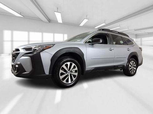 Certified 2025 Subaru Outback Premium image 2