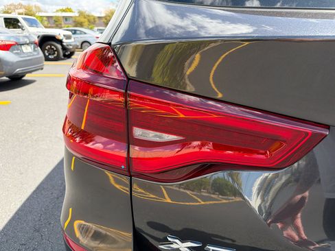 Used 2020 BMW X3 xDrive30i w/ Driving Assistance Package image 11