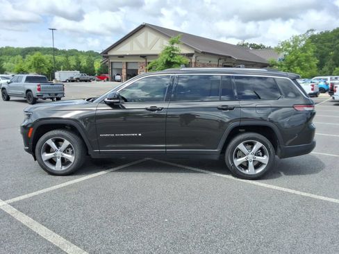 Used 2022 Jeep Grand Cherokee L Limited AWD/4WD image 8