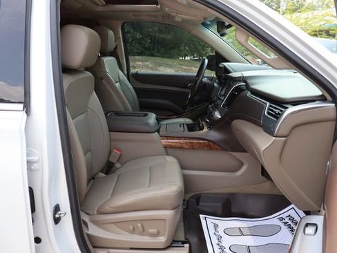 Used 2017 Chevrolet Suburban Premier AWD/4WD image 29