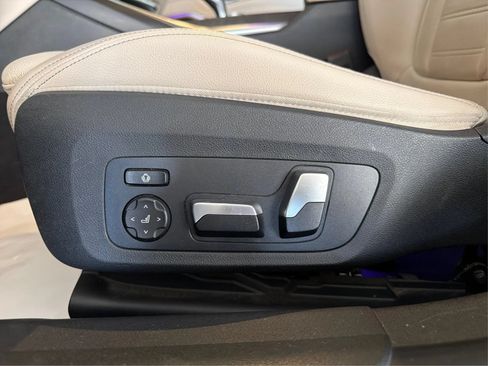 Used 2019 BMW 330i Sedan w/ M Sport Package RWD image 19