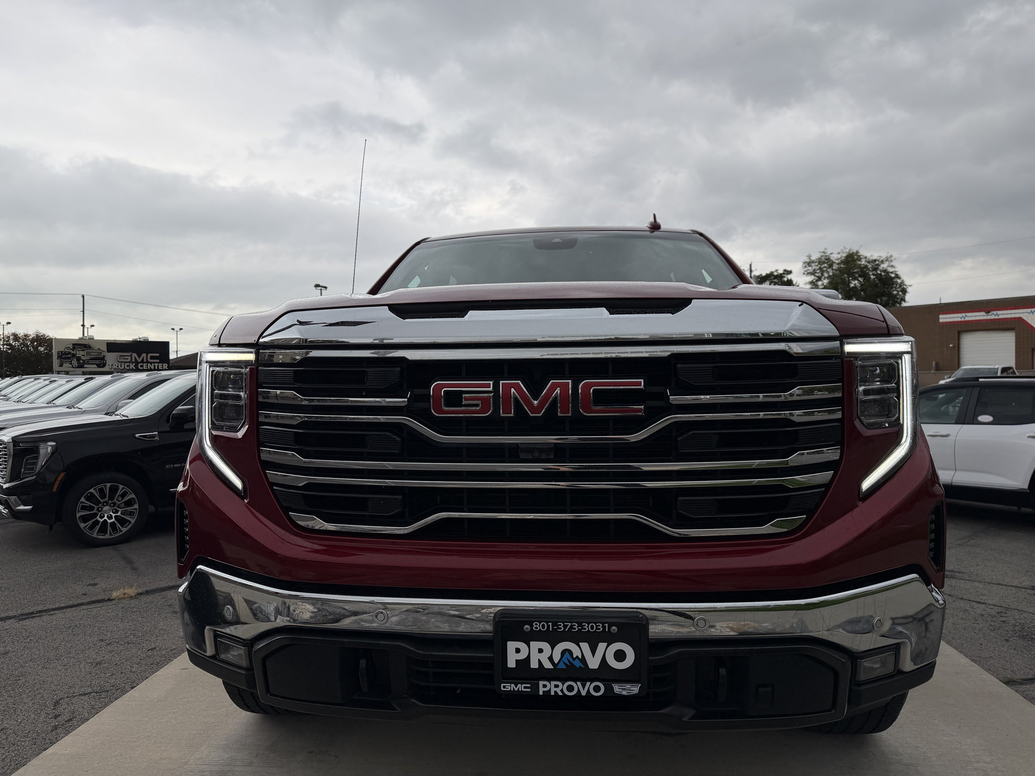 Used 2022 GMC Sierra 1500 SLT w/ SLT Convenience Package AWD/4WD image 8