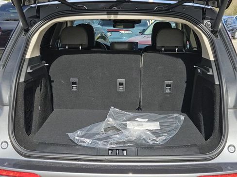 New 2026 Lincoln Corsair Premiere image 9