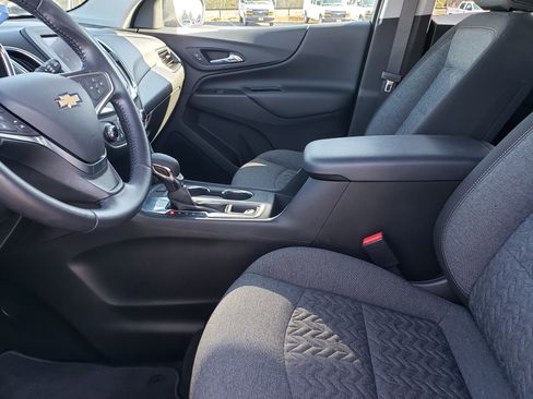 Used 2022 Chevrolet Equinox LT w/ Driver Convenience Package image 29