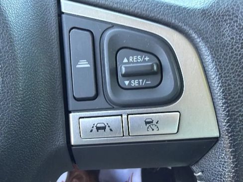 Used 2018 Subaru Forester 2.5i Limited AWD/4WD image 14