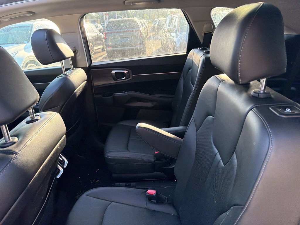 Certified 2023 Kia Sorento EX w/ Panoramic Sunroof Package FWD image 21