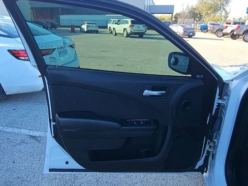 Used 2023 Dodge Charger SXT w/ Blacktop Package image 10
