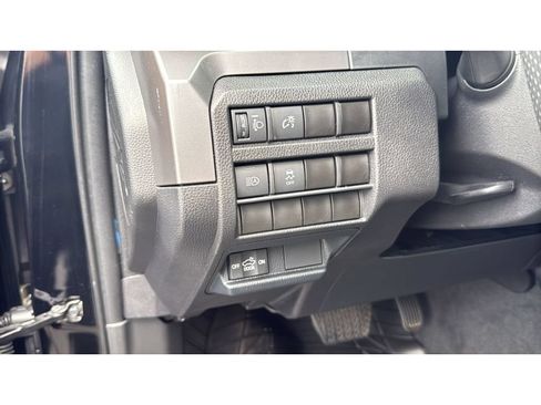 Certified 2024 Toyota Tacoma SR5 AWD/4WD image 14
