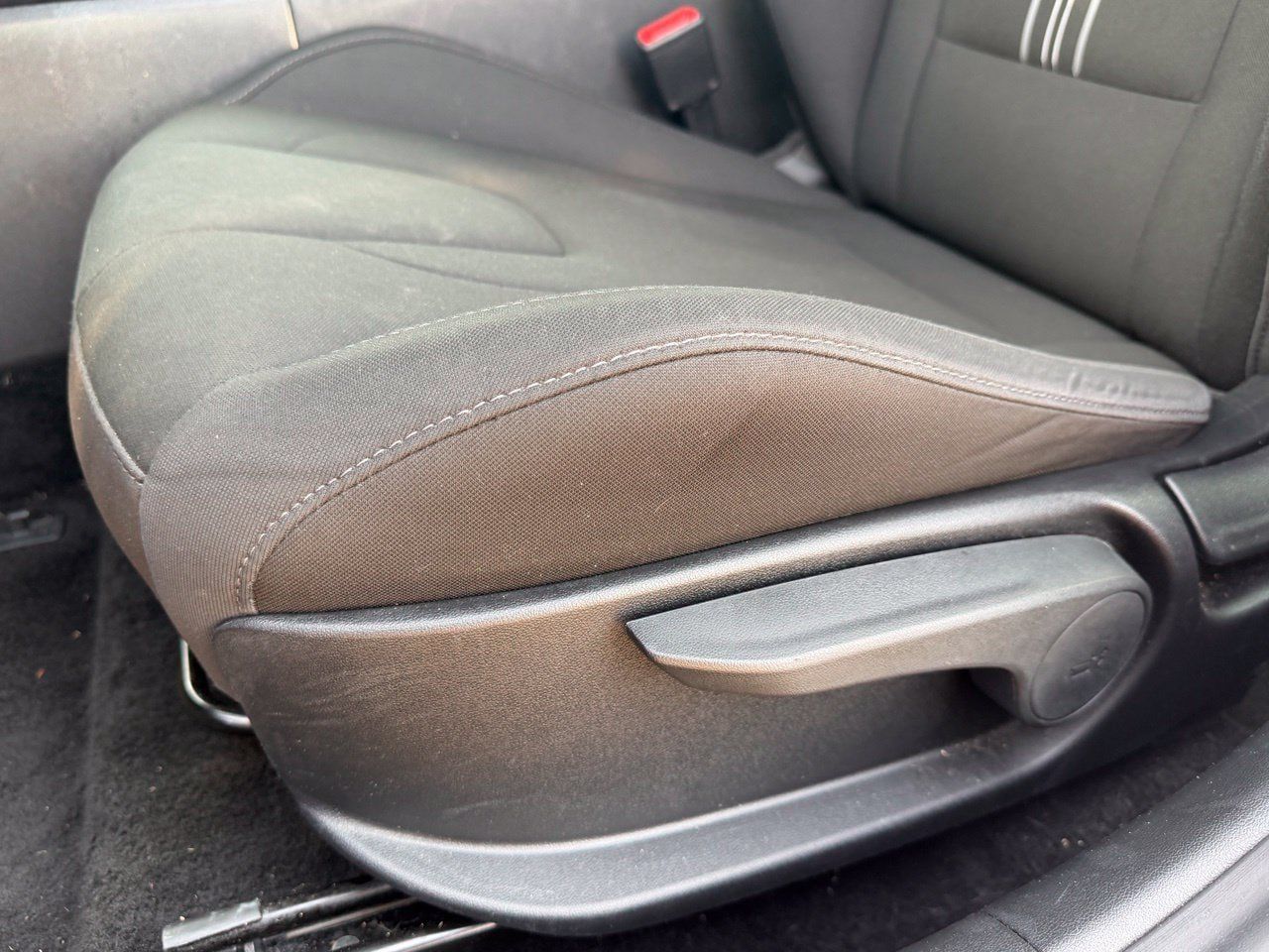 Used 2025 Hyundai Elantra SEL FWD image 18