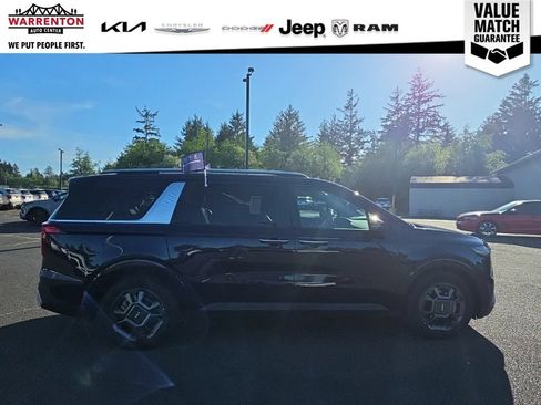 Certified 2025 Kia Carnival EX FWD image 5