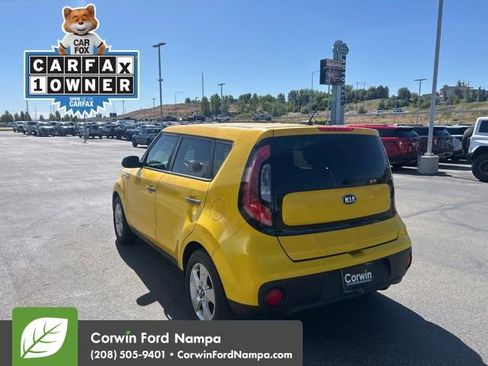 Used 2018 Kia Soul FWD image 4