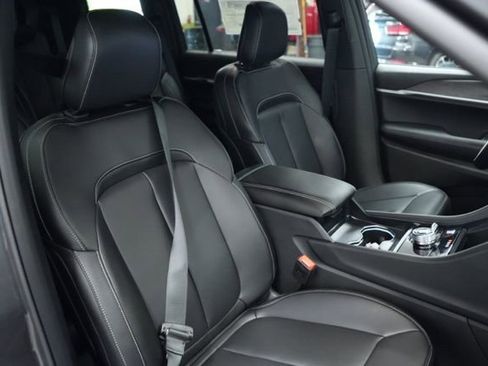 New 2025 Jeep Grand Cherokee L Limited image 15