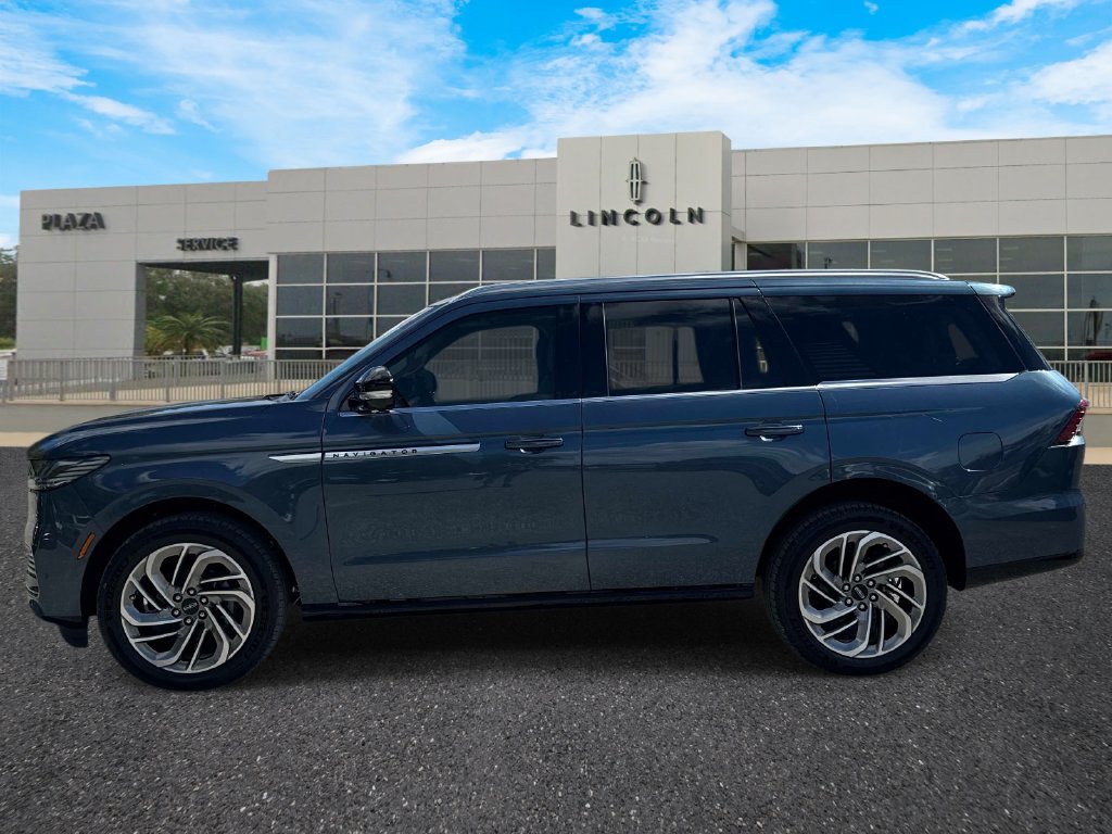 New 2027 Lincoln Navigator Reserve AWD/4WD image 6