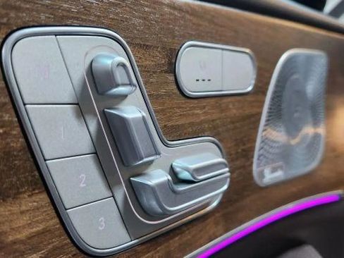 Used 2020 Mercedes-Benz GLE 350 GLE 350 4MATIC Sport Utility 4 w/ Premium Package image 9