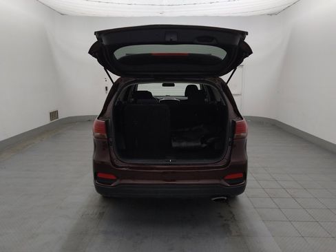 Used 2019 Kia Sorento LX image 29