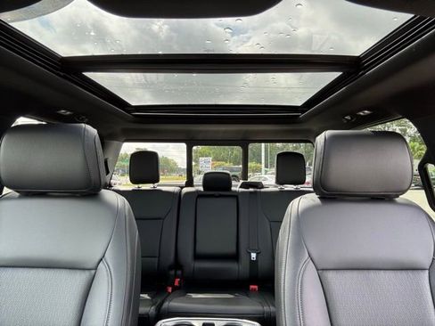 New 2025 Ford F150 Lariat w/ Equipment Group 501A Mid image 17