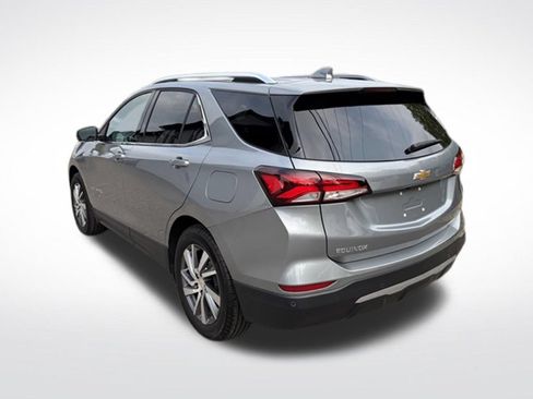 Used 2023 Chevrolet Equinox Premier FWD image 3