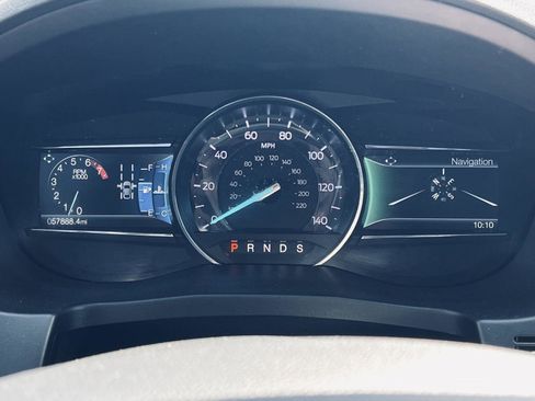 Used 2019 Ford Explorer XLT w/ Equipment Group 202A AWD/4WD image 24