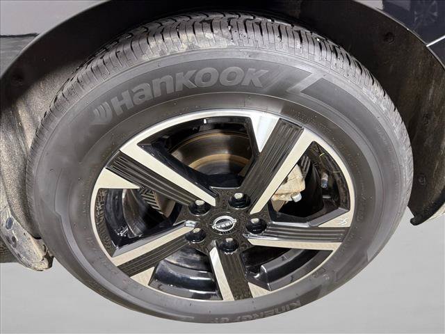 Used 2025 Nissan Sentra SV FWD image 19