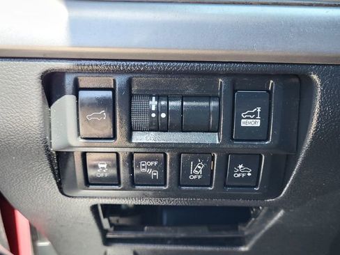 Used 2018 Subaru Outback 3.6R Limited AWD/4WD image 21