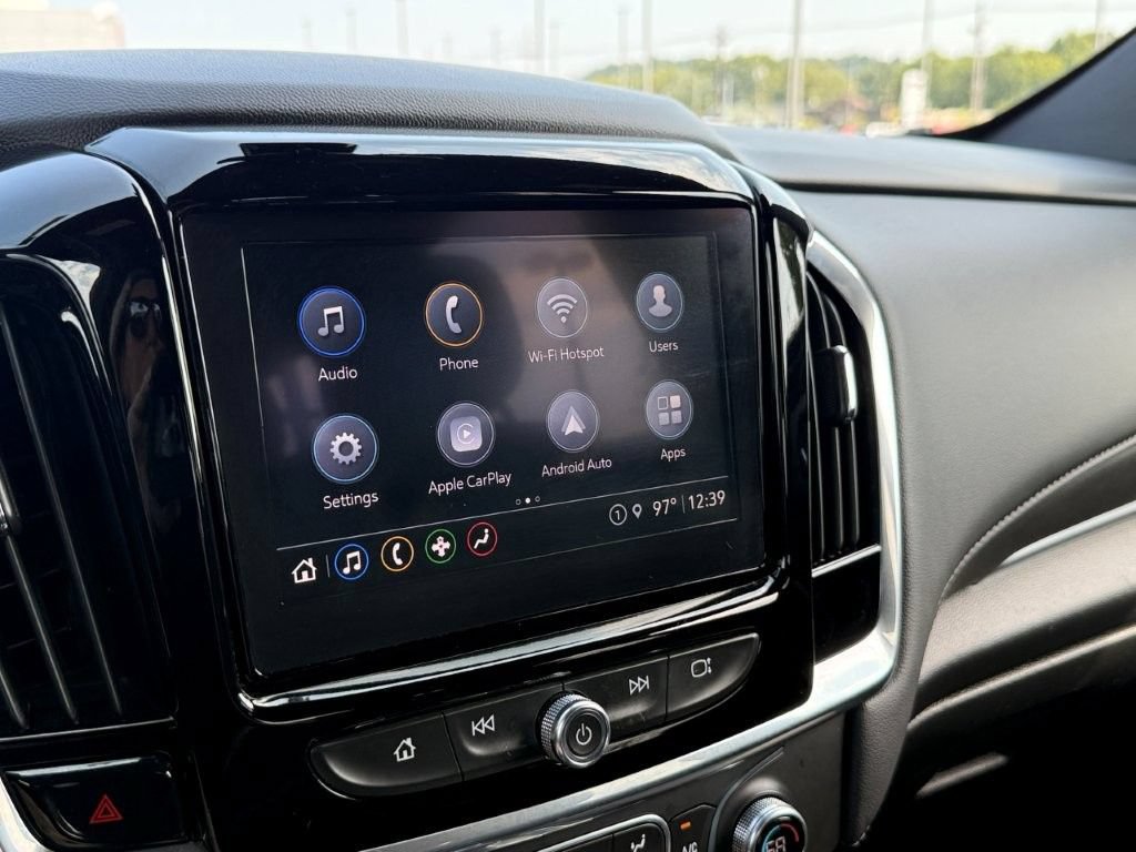 Used 2023 Chevrolet Traverse LT FWD image 27
