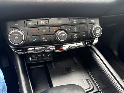 Used 2021 Dodge Durango R/T w/ Tow 'N Go Package AWD/4WD image 25