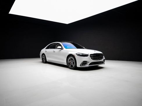 Used 2024 Mercedes-Benz S 580e 4MATIC Sedan w/ AMG Line image 85