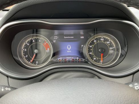 Used 2022 Jeep Cherokee Limited image 20