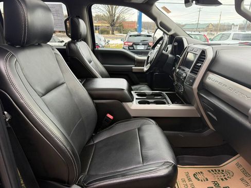 Used 2019 Ford F350 Lariat w/ Lariat Ultimate Package image 31