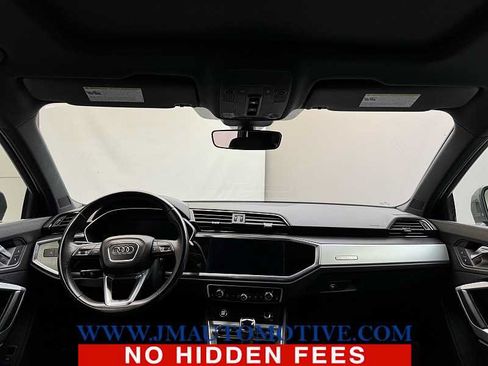 Used 2020 Audi Q3 2.0T Premium w/ Convenience Package AWD/4WD image 12