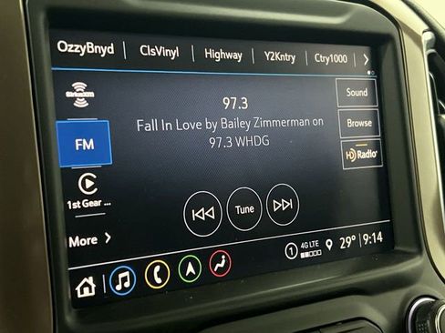 Used 2021 Chevrolet Silverado 1500 High Country w/ Technology Package image 13