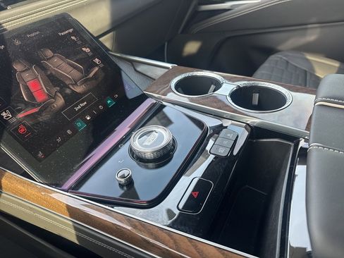 Used 2025 Cadillac Escalade Sport Platinum w/ LPO, Floor Liner Package image 27