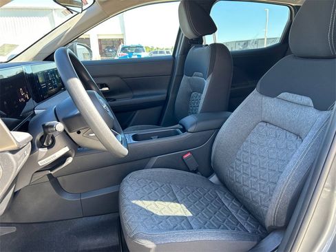 Used 2026 Nissan Kicks SV w/ Charging Package image 9